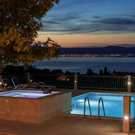 Villa Agape - Three Bedroom On 15k M2 Olive Grove - Incredible 360 View - Free Parking - Private Pool And Jacuzzi