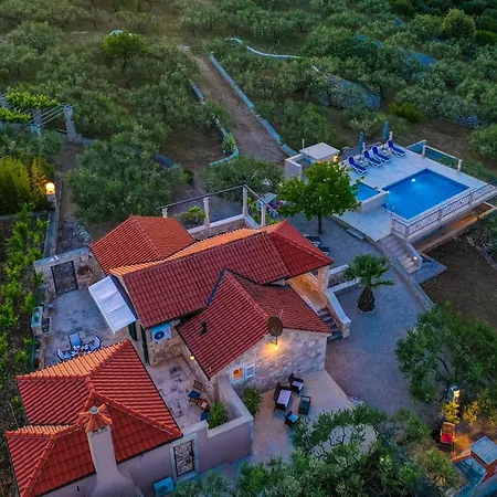 Agape - Three Bedroom On 15k M2 Olive Grove - Incredible 360 View - Free Parking - Private Pool And Jacuzzi Villa *