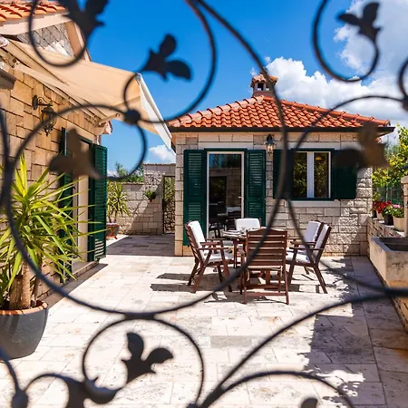 Agape - Three Bedroom On 15k M2 Olive Grove - Incredible 360 View - Free Parking - Private Pool And Jacuzzi