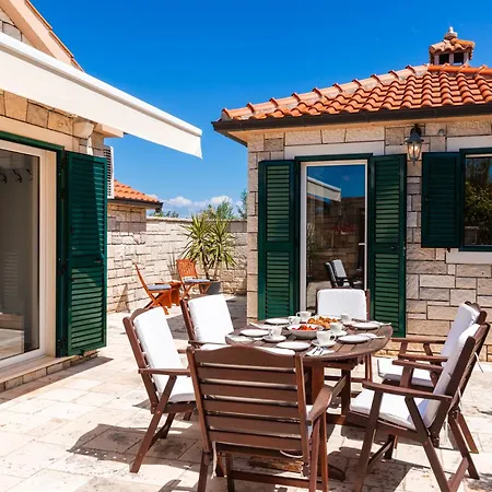 Agape - Three Bedroom On 15k M2 Olive Grove - Incredible 360 View - Free Parking - Private Pool And Jacuzzi * Mirce