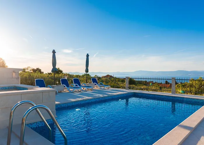 Agape - Three Bedroom On 15k M2 Olive Grove - Incredible 360 View - Free Parking - Private Pool And Jacuzzi Villa