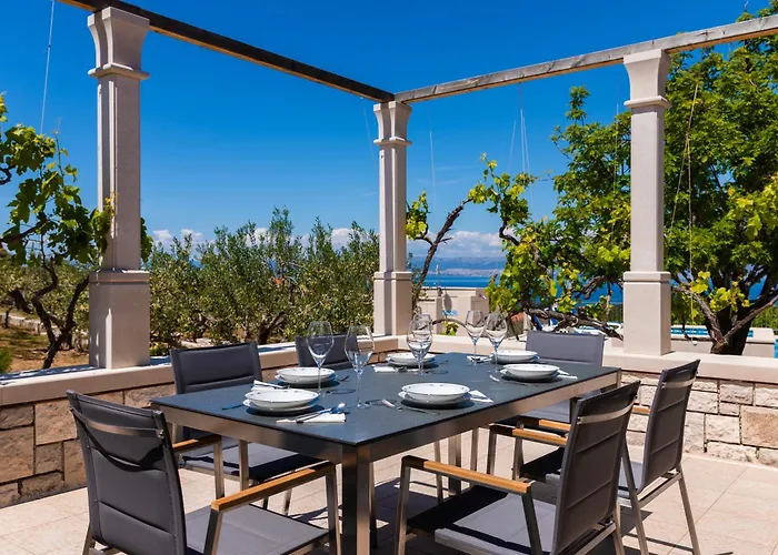 Agape - Three Bedroom On 15k M2 Olive Grove - Incredible 360 View - Free Parking - Private Pool And Jacuzzi