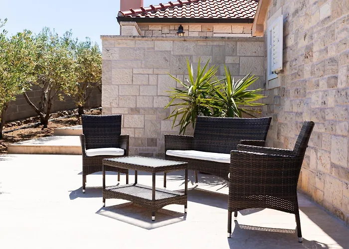 Villa Agape - Three Bedroom On 15k M2 Olive Grove - Incredible 360 View - Free Parking - Private Pool And Jacuzzi Mirce