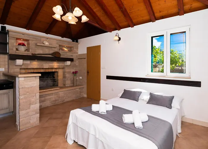 Villa Agape - Three Bedroom On 15k M2 Olive Grove - Incredible 360 View - Free Parking - Private Pool And Jacuzzi *