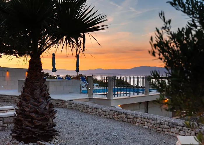 Agape - Three Bedroom On 15k M2 Olive Grove - Incredible 360 View - Free Parking - Private Pool And Jacuzzi Villa *