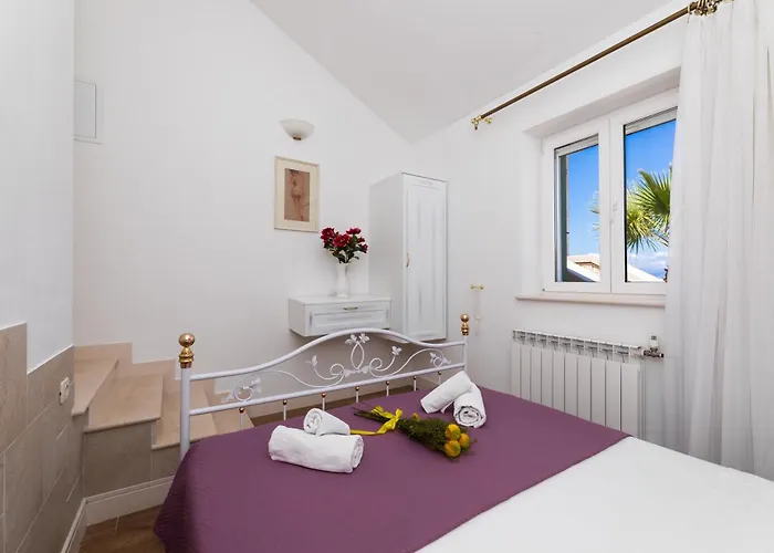 Villa Agape - Three Bedroom On 15k M2 Olive Grove - Incredible 360 View - Free Parking - Private Pool And Jacuzzi Mirce