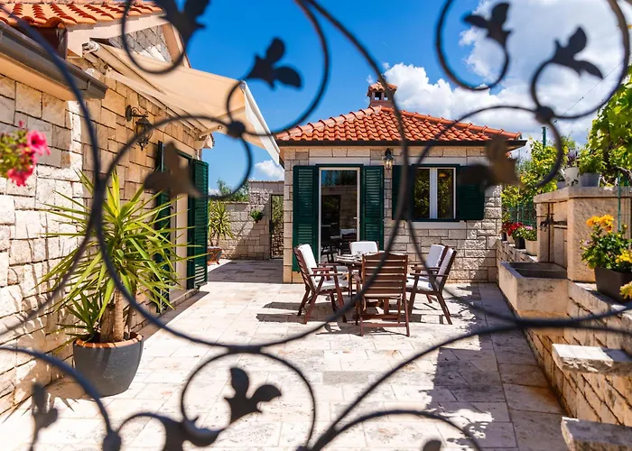 Agape - Three Bedroom On 15k M2 Olive Grove - Incredible 360 View - Free Parking - Private Pool And Jacuzzi