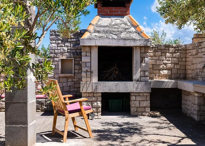 Agape - Three Bedroom On 15k M2 Olive Grove - Incredible 360 View - Free Parking - Private Pool And Jacuzzi Mirce