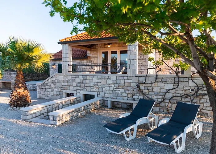 Villa Agape - Three Bedroom On 15k M2 Olive Grove - Incredible 360 View - Free Parking - Private Pool And Jacuzzi *
